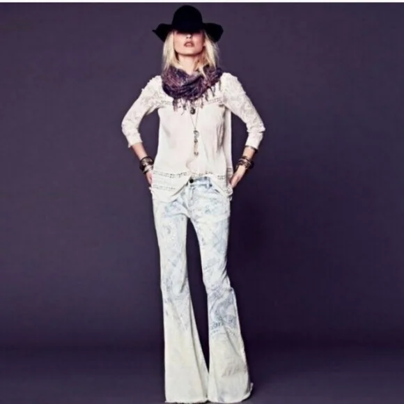 Free People Bleached Flares - Picture 5 of 9